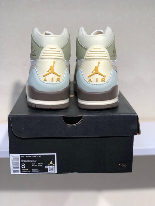 夏日特惠💰420 Air Jordan Legacy 312 头层皮打造市面高工艺有着交错结合的设计 商品图6