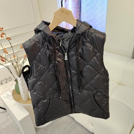 【破价】N°28【大衣伴侣】 秋冬款黑色羽绒马甲（连帽款）8351Y302 商品图1