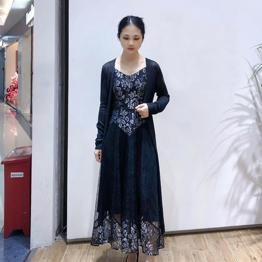 -LZ3S02漆黑色连衣裙 商品图0