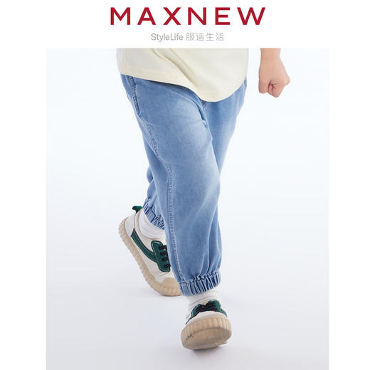 【长裤】小童柔软舒适结构分割宽松束脚牛仔裤 裤子宽松日系牛仔色 1N2334602 商品图3