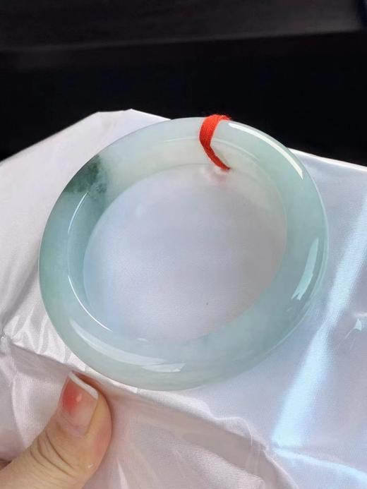 【云意轩珠宝上新】圈口：54.7，冰糯种带底色翡翠福镯，编号：302538，附鉴定证书 商品图1