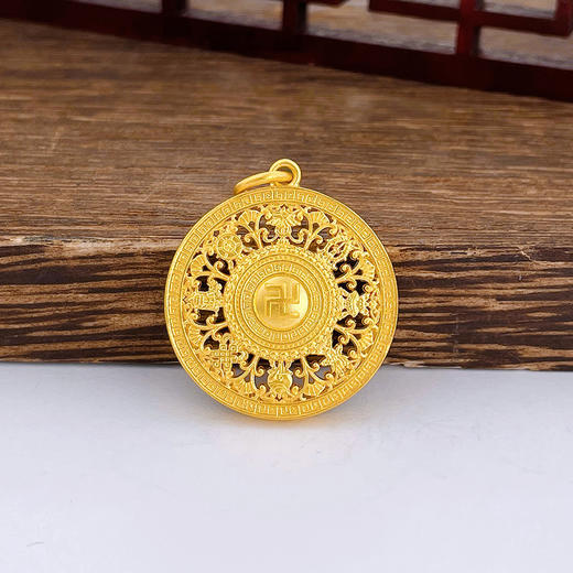 【限时克减128元】足金999.9 #八宝罗盘 #小红书 古法镂空八宝罗盘吊坠（面宽约23.8mm）(ANWZGFDZ00225-4)（预售产品下单后不退款不退货不换货不补差价） 商品图1