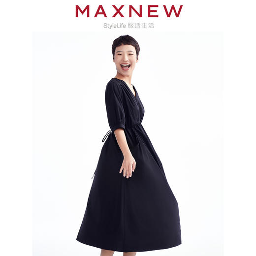 【裙装】女装轻薄灵压高腰线V领收腰连衣裙 1N2225310 商品图1