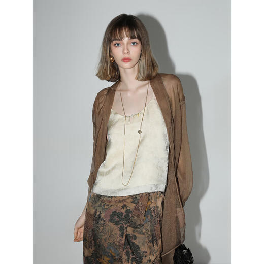 【有赞】LC0001COCOBELLA设计感捏褶肌理感雪纺衫不对称下摆飘逸开衫 商品图1