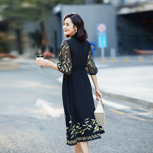 丁摩重工刺绣真丝中长款连衣裙AL90255 商品图3