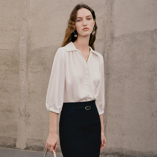 EITIE爱特爱夏季新款纯色显瘦简约白色通勤上衣7413104 商品图2