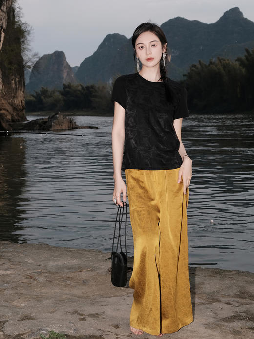 盛唐婧 |桑蚕丝提花宽松百搭T恤-黑色 商品图0