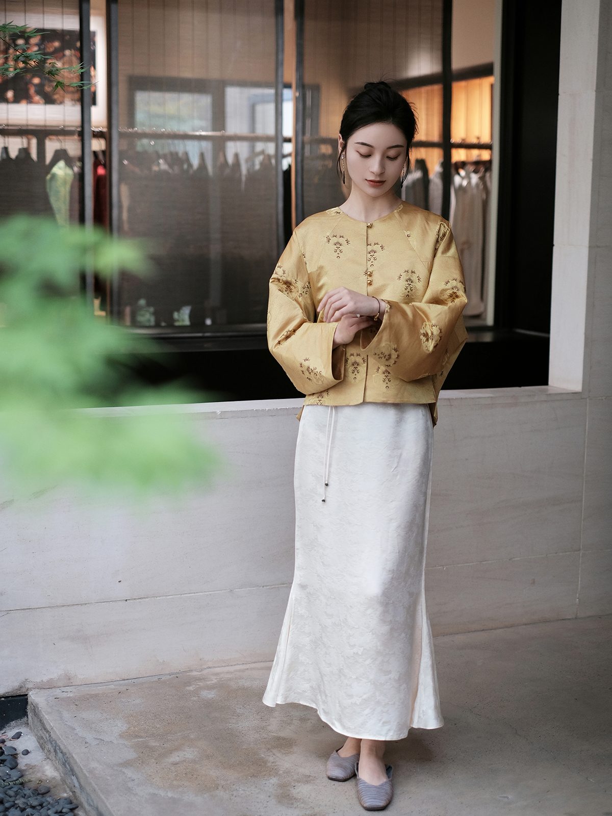 盛唐婧 |桑蚕丝重缎半身鱼尾裙-白色