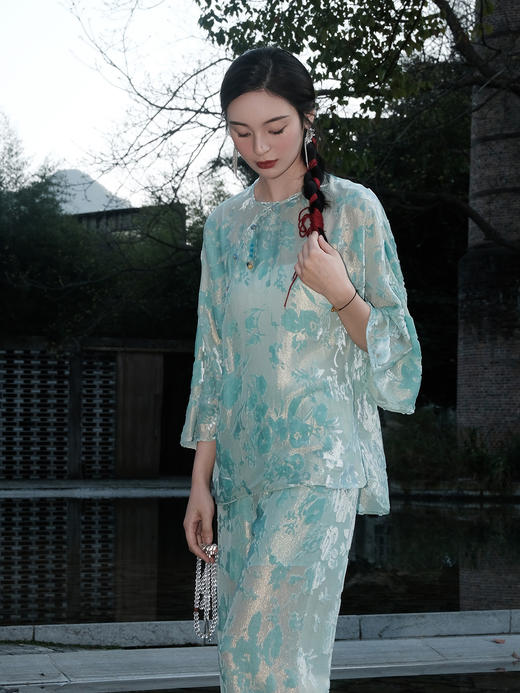 微瑕秒杀 | 盛唐婧 |蒂芙尼蓝国风丝绒上衣[特价品](特殊商品不退不换) 商品图7