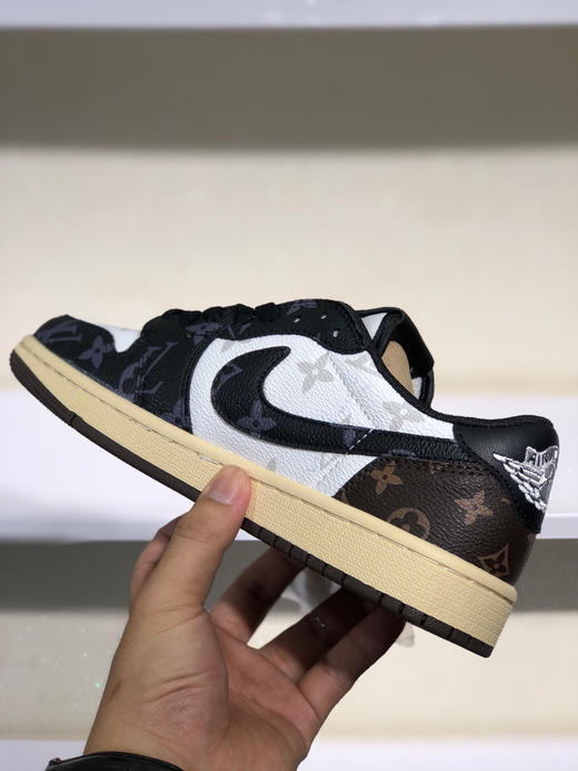 夏日特惠💰470 公司级 # 驴牌 LV x Air Jordan AJ1 Low OG SP 联名倒勾低帮 商品图2