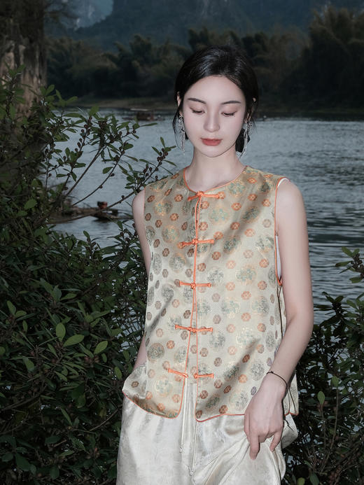 盛唐婧 |真丝宋锦钱币纹对襟马甲 商品图2