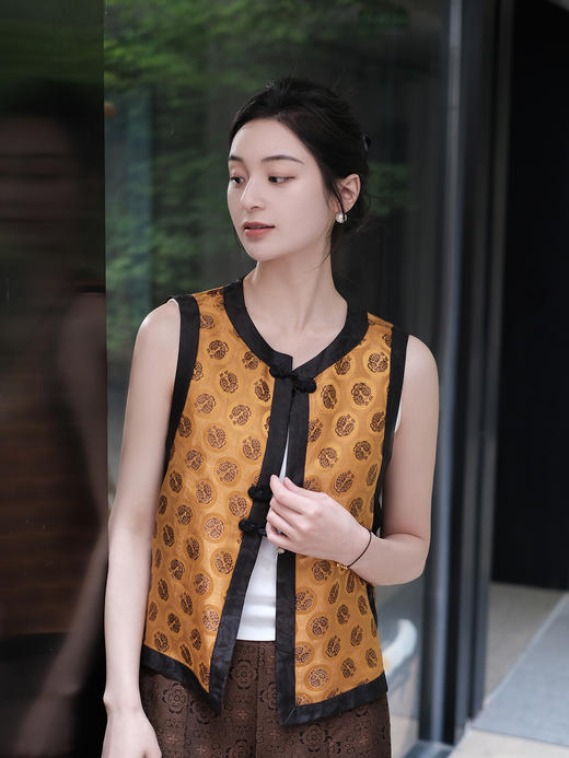 盛唐婧 |限量款 真丝宋锦双鱼马甲-金黄 商品图0