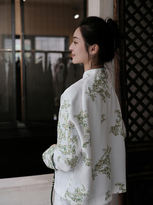 盛唐婧 |新中式金线剪花外套(售完不补-不退不换) 商品图4