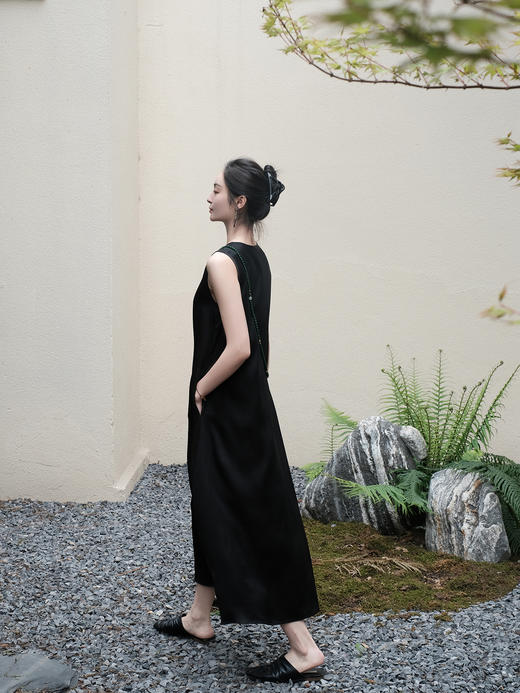 盛唐婧 |真丝重缎香云纱背心裙 商品图4