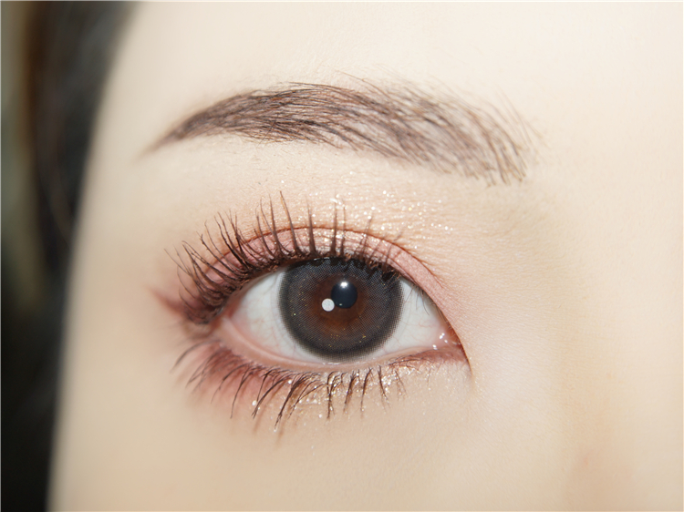 BOBO星灰实拍眼部 (1).jpg