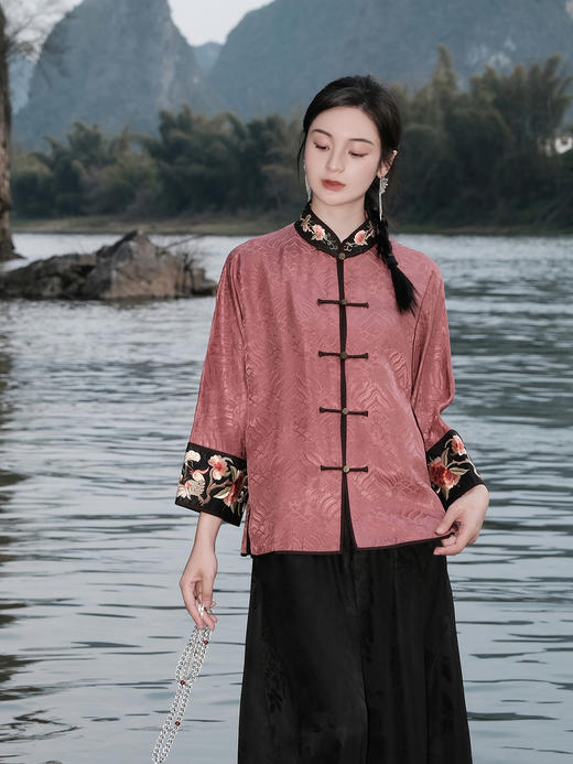 盛唐婧 |高货/重缎香云纱祥云手绣外套[特价品] 商品图0