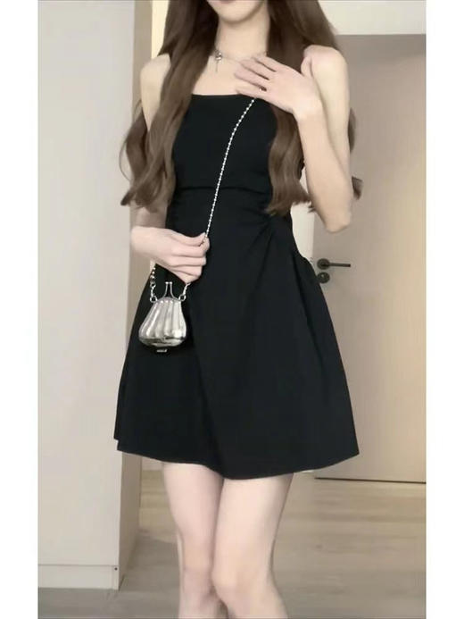 【法式赫本风，可盐可甜！】2024夏季新款清新甜美性感高腰弹力，显瘦气质褶皱设计感吊带连衣裙-lm！ 商品图2