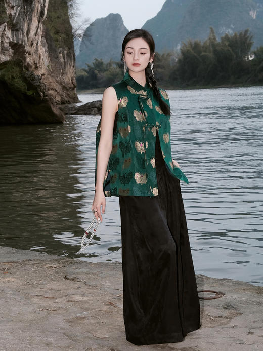 微瑕秒杀|  盛唐婧 |真丝织金蝴蝶宋锦马甲[特价品]](特殊商品不退不换) 商品图0