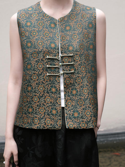 盛唐婧 |真丝宋锦如意团花纹马甲 商品图0