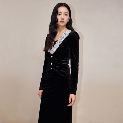 法式优雅复古氛围感丝绒蕾丝上衣修身MS88TP501A90 商品图3