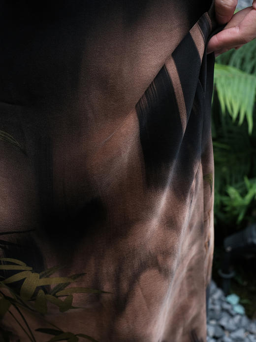 盛唐婧 |真丝重缎定位花竹报平安半裙 商品图2