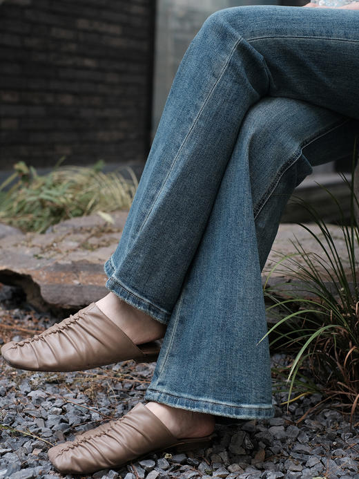 盛唐婧 |深蓝高腰牛仔微喇裤[特价品] 商品图4