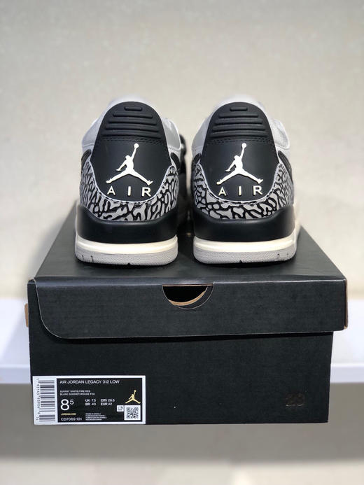 夏日特惠💰420 Air Jordan Legacy 312 头层皮打造市面高工艺有着交错结合的设计 商品图6