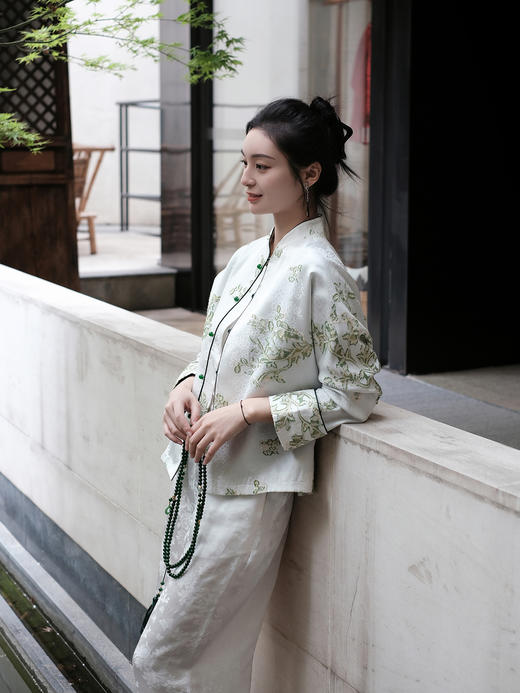 盛唐婧 |新中式金线剪花外套(售完不补-不退不换) 商品图6