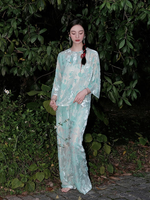 微瑕秒杀 | 盛唐婧 |蒂芙尼蓝国风丝绒上衣[特价品](特殊商品不退不换) 商品图10