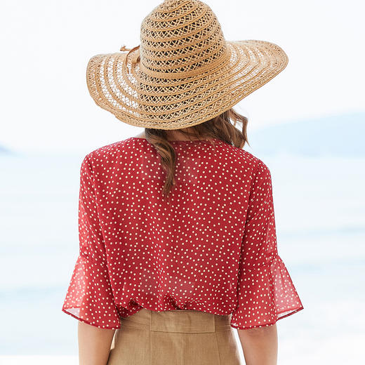 欧芮儿夏2019新款波点V领衬衫女宽松喇叭袖小衫很仙上衣设计感 商品图2