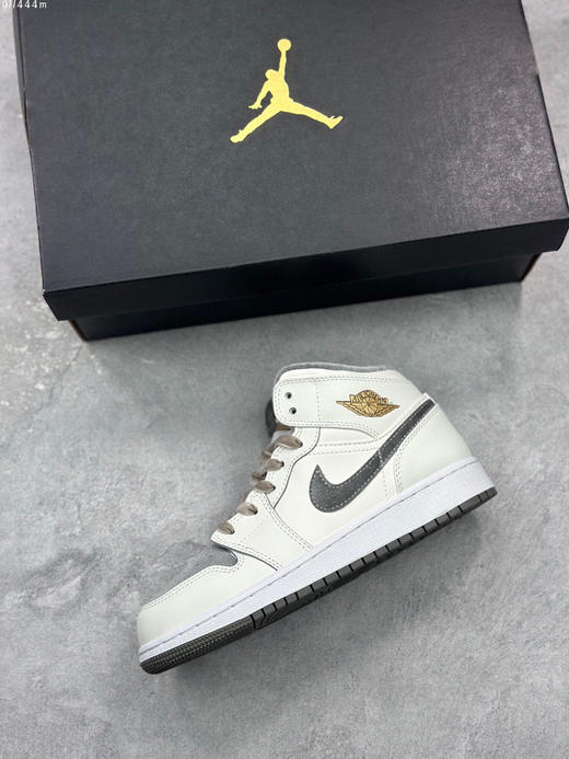 夏日特惠💰460 Air Jordan 1 Mid "Light Smoke Grey" 中帮 米白灰AJ1 乔丹1代 商品图2