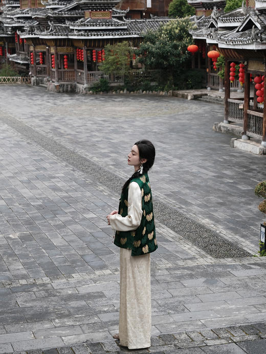 微瑕秒杀|  盛唐婧 |真丝织金蝴蝶宋锦马甲[特价品]](特殊商品不退不换) 商品图4