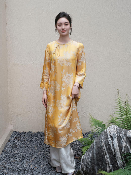 盛唐婧 |一路辉煌真丝缎提花钉珠连衣裙 商品图4