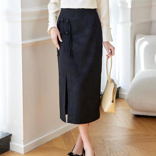 新中式国风半身裙2024春秋新款提花盘扣开叉中长款直筒裙700 商品图1