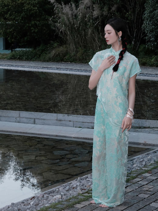 盛唐婧 |蒂芙尼蓝国风丝绒直筒裤 商品图5