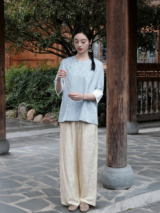 盛唐婧 |繁花丝麻提花中袖上衣 商品图8