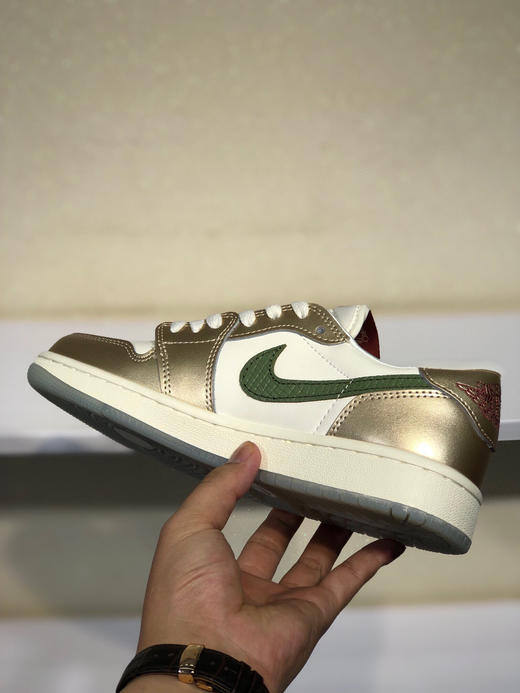 夏日特惠💰390 公司级 # Air Jordan 1 Low 龙年限定 AJ1乔1低帮休闲板鞋 商品图2