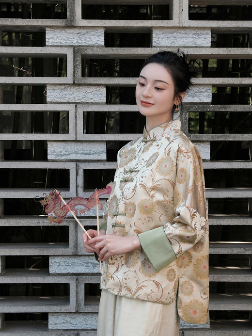 盛唐婧 |真丝宋锦折枝团花纹外套 商品图2