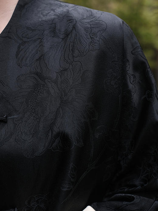 盛唐婧 |真丝缎提花折枝牡丹外套 商品图1