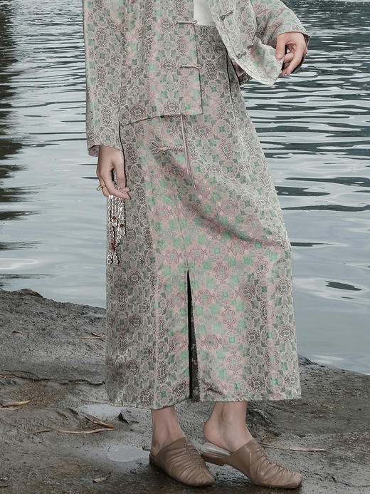 盛唐婧 |真丝宋锦如意纹包裙 商品图1