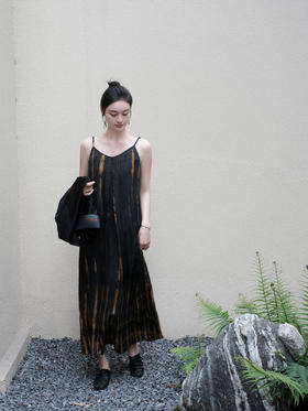 盛唐婧 |真丝重缎内搭吊带裙