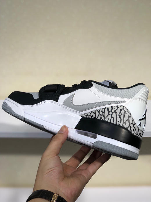 夏日特惠💰420 Air Jordan Legacy 312 头层皮打造市面高工艺有着交错结合的设计 商品图2