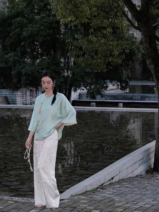 盛唐婧 |淡翠绿国风提花上衣[特价品] 商品图7
