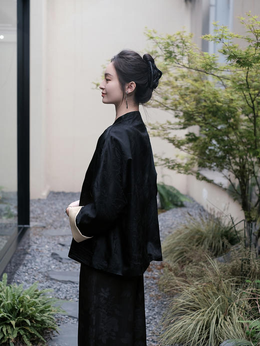 盛唐婧 |真丝缎提花折枝牡丹外套 商品图5