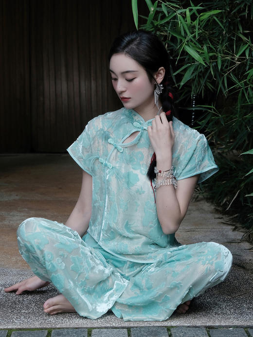 盛唐婧 |蒂芙尼蓝国风丝绒直筒裤 商品图3