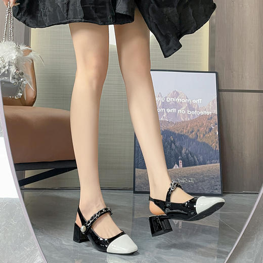 Hawdweke-粗跟气质小香风高跟单鞋女珍珠两色可选 商品图1