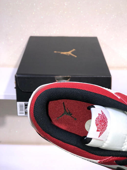 夏日特惠💰420 Air Jordan Legacy 312 头层皮打造市面高工艺有着交错结合的设计 商品图5