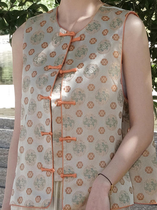 盛唐婧 |真丝宋锦钱币纹对襟马甲 商品图1