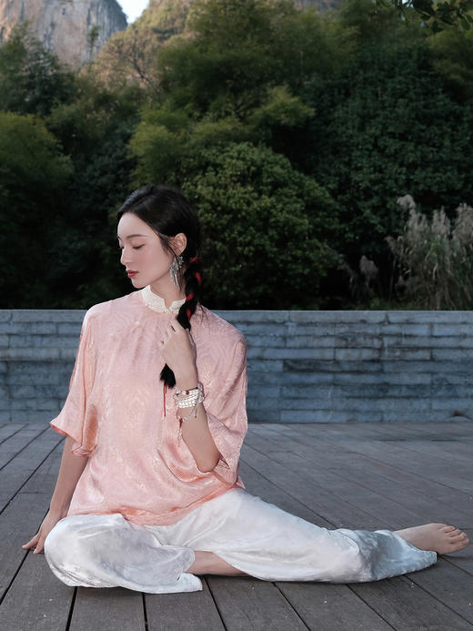 盛唐婧 |桃夭粉新中式国风提花上衣 商品图9