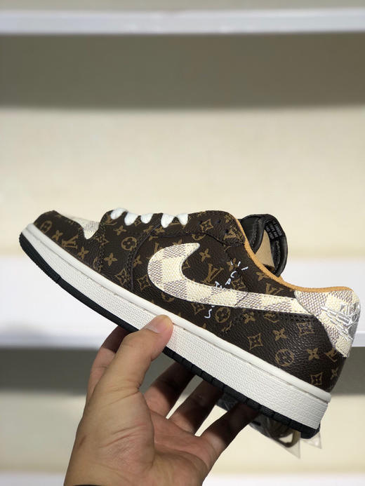 夏日特惠💰470 公司级 # 驴牌 LV x Air Jordan AJ1 Low OG SP 联名倒勾低帮 商品图2